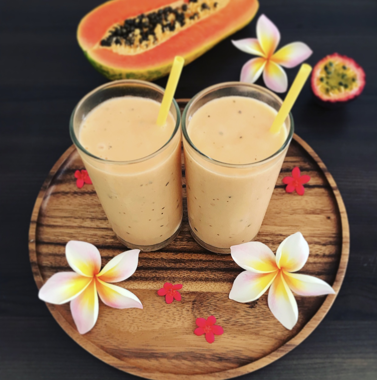 Papaya Smoothies med Passionsfrugt & gulerodsjuice