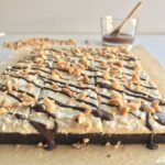 Vegansk brownie med peanutbutterfrosting