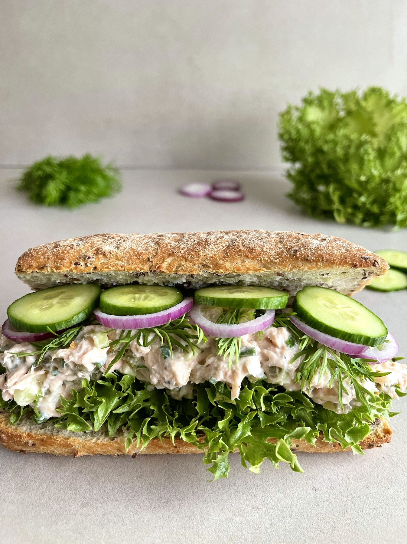 Sandwich med laksesalat