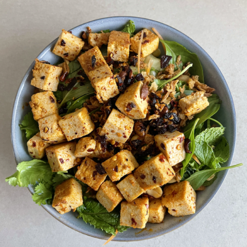 Vietnamesisk salat med chili og tofu