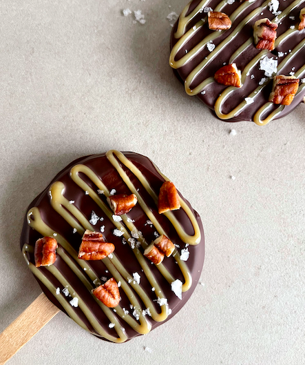 Æblesnack med chokolade og karamel 