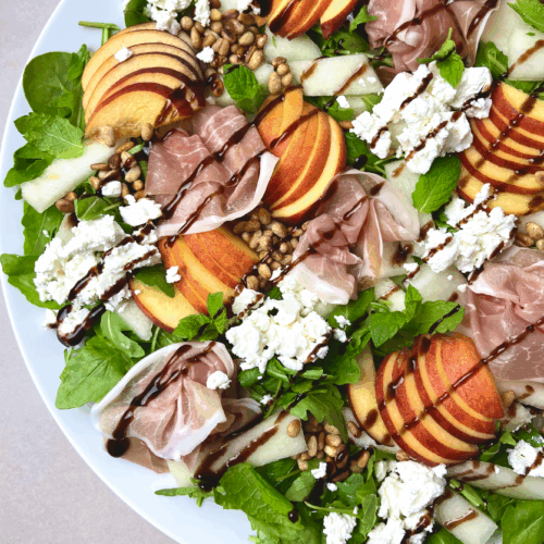 Sommersalat med parmaskinke, melon og feta